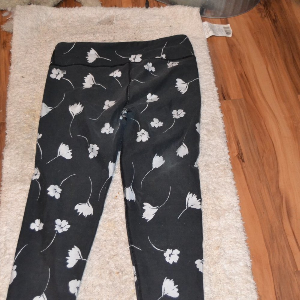 Fabletics Size M - Picture 4 of 5